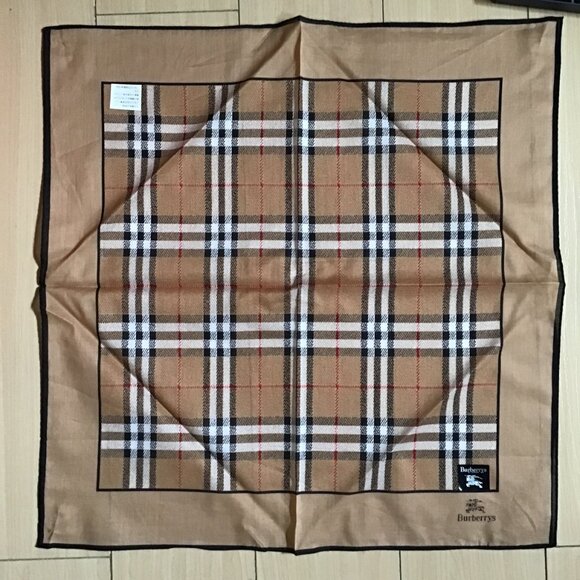 New in box Vintage Burberrys Handkerchief Scarf Pocket Square Set Nova Check - Picture 3 of 7